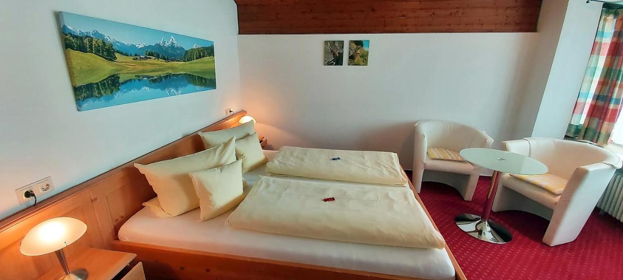 Hotel - Pension - Heidelberg Inkl. Chiemgaukarte ルーポルディング エクステリア 写真