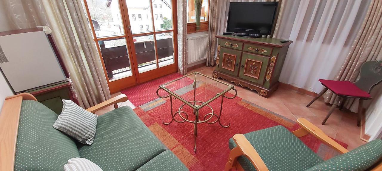 Hotel - Pension - Heidelberg Inkl. Chiemgaukarte ルーポルディング エクステリア 写真